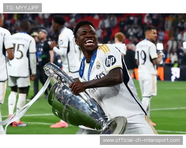 维尼修斯表现引争议，皇马问题的核心引发讨论